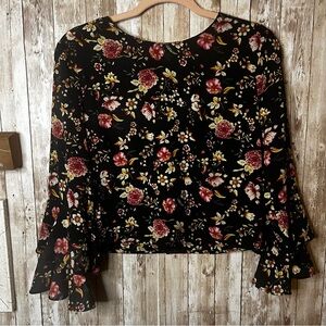 Chic Floral Black Crop Top